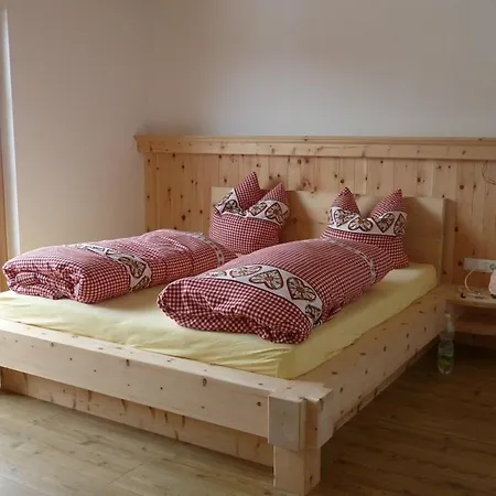 Holzberghof Homestay *